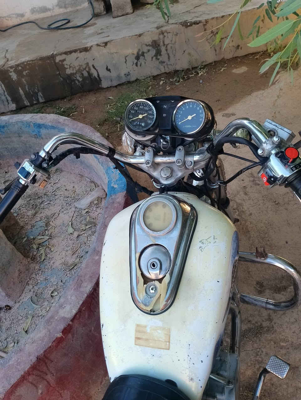 ماطوور جني دبل بلك نضافه احسن من الصوره محرك معمر جديد سلف شغال نضافه فووول مرااوس البيع 370 وبي مجال اتواصل عل رقم ***********
