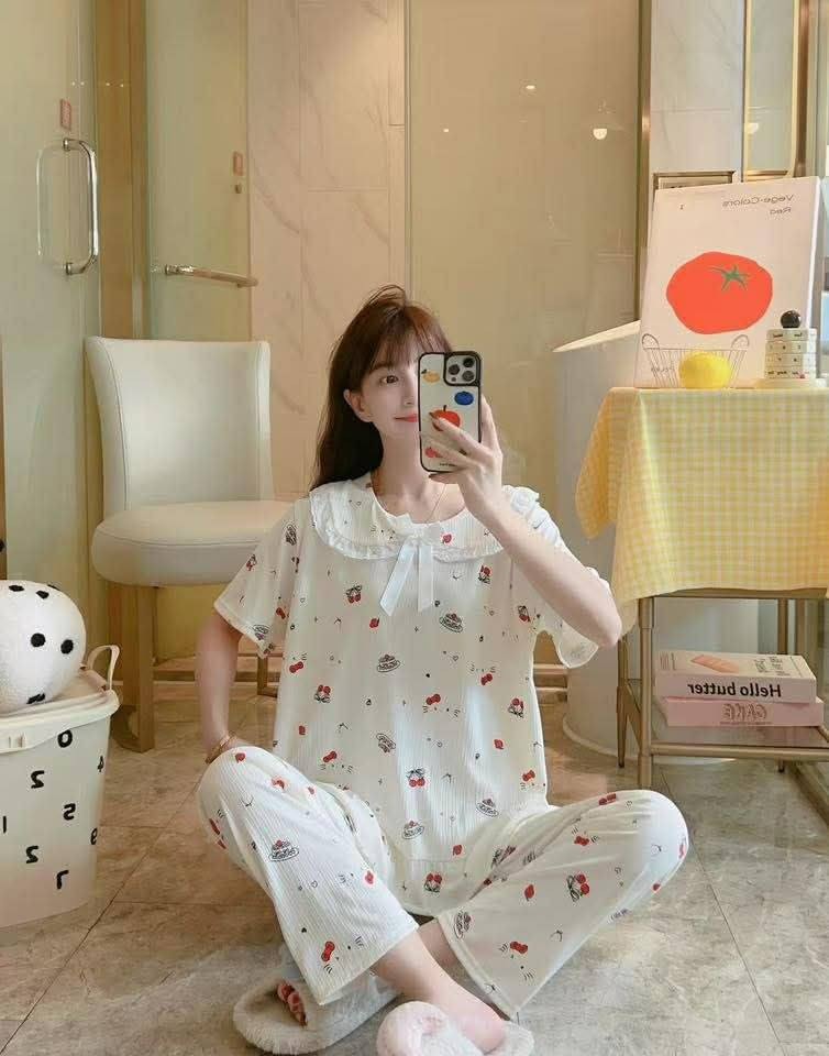 توفر تراك قطعتين ❤️‍🔥
قماش كلنس درجة اولى جدا ناعم 
فري سايز موديل نازك ومرتب 
يلبس لل 70 كيلو
الدرزن 6 نقشات كل نقشة قطعتين
ـ https://t.me/SWEETYZC ـ https://t.me/SWEETYZC
قناة التلي لمعرفة الاسعار ولمشاهدة باقي الموديلات ⤴️


**إذا كنت صاحب هذا الإعلان وتريد حذفه لأي سبب، رجاءا أرسل رسالة إلى الدعم الفني**