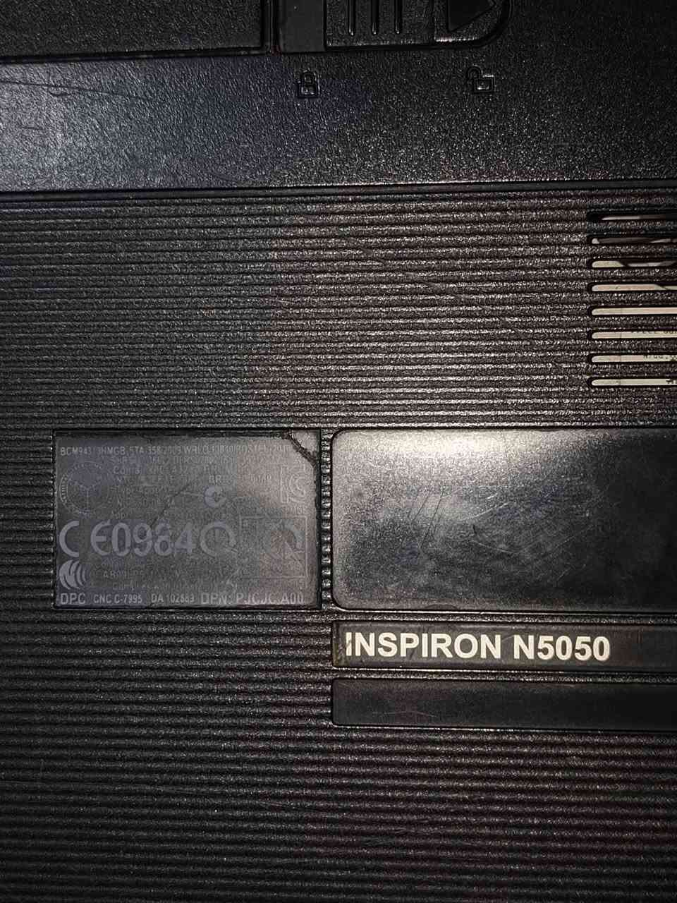 لابتوب للبيع قيم واخذ الله شاهد ما أعرف بيهن مكاني البلديات ‏‪***********‬‏
