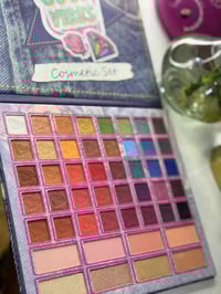 مكياج وعنايه شيكلام الاصلي يوجد توصيل جميع محافظات لحجز واتساب 0770084...