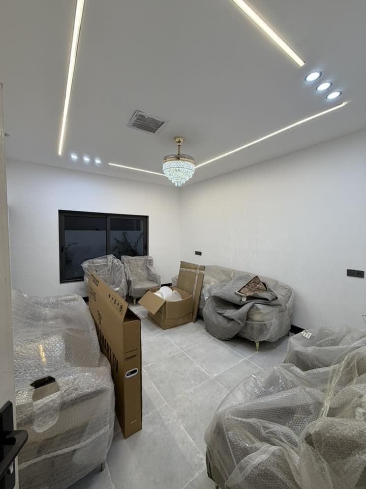 #بيــع بسعر مناسب  جـدآ 🛎️ دار فوول zero فارغ ممسكون 

#دار  [ سكني] طـابقـين  #على شارع 25 متر 
للبـيع  * لعشــاق 

الانـاقـة  والنـزاكـة * بنـاء 2026 موقـع مميـز * 

#طابو صرف باسم شخص واحد 

#فـول مـواصفـات * فول مقربي  ونضام تبريد مركزي 

#عنوان ( كـركـوك حي الخضراء قرب الرعاية الاجتماعية )  

#ملاحظة  الدار على شارع عريض 25 متر 

الدارموقع مميز على شارع تجاري يعني موقع ذهبي 

#مسـاحة  (150 م  ).              ( #واجهـة 7،5 م )

التفاصيل 
ط1   :- استقبال و غرفة نوم عدد1 

وهول واسع  ومطبخ حار بارد ومجمع وصحيات وكراج سيارة

ط2 استقبال و غرفه نوم عدد 2 ومجمع صحيات وهول واسع 

#السعـر __ للأستفسار الاتصال  *********** 📞

******************************

* نستقبل جميع عروضاتكم السكنية 🏠 والتجارية 🏡 بكافة مناطق كركوك  
............................_.....

للمزيد من المعلومات مراجعة شركة الجوهرة للعقارات   

 سايدين الجنسية الجديدة مجاور اسماك البغدادي  

او الاتصال على *********** 📞
