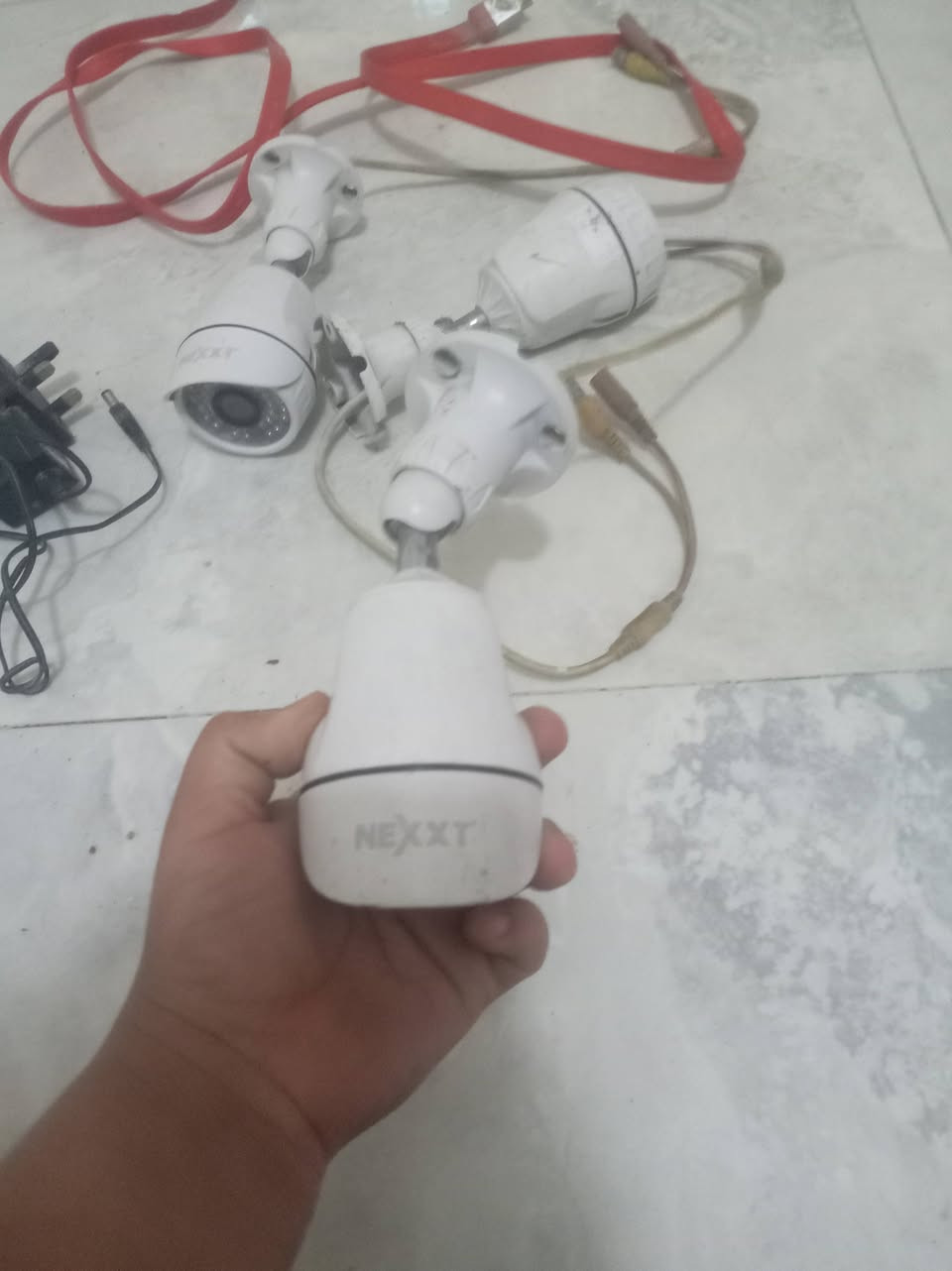 كامرات مراقبة للبيع مكاني بغداد ٣ كامرات مع الجهاز مالتهن وماوس وتوصالة بعد معرف بيهن واضحات كلش غراضهن مبينات بل صورة رقم ***********
السعر 35الف
