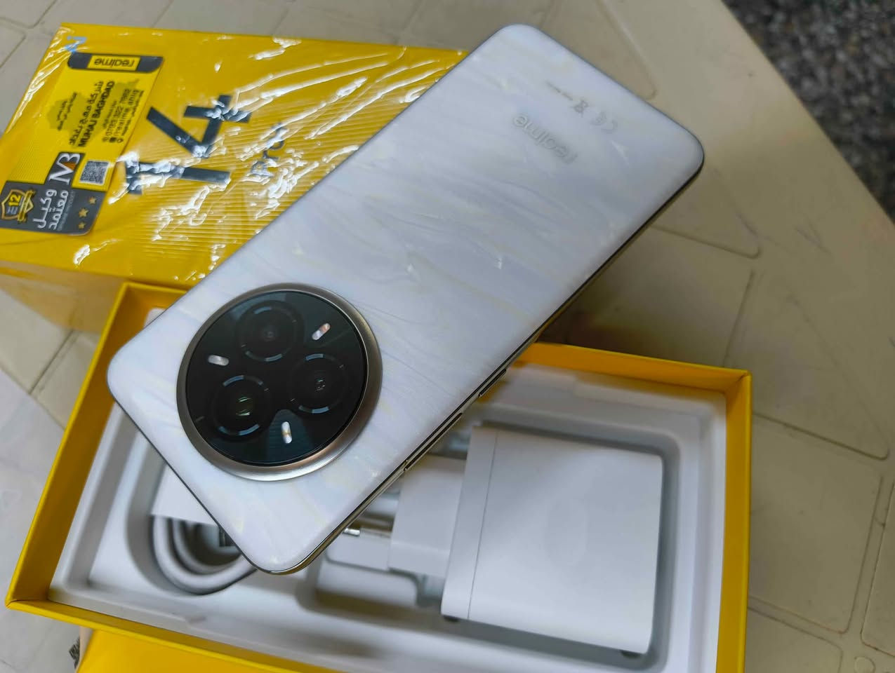 ريلمي 14برو بلاس 512 لون مميز جهاز اخو الجديد نضافة 100/100استخدام قليل مواصفات معروفة جهاز مفول من شاشة ومعالج وكاميرا وشحن وكلشي للبيع فقط السعر 465الف مكاني بغداد العامرية للاستفسار وتساب *********** بغداد, العراق
