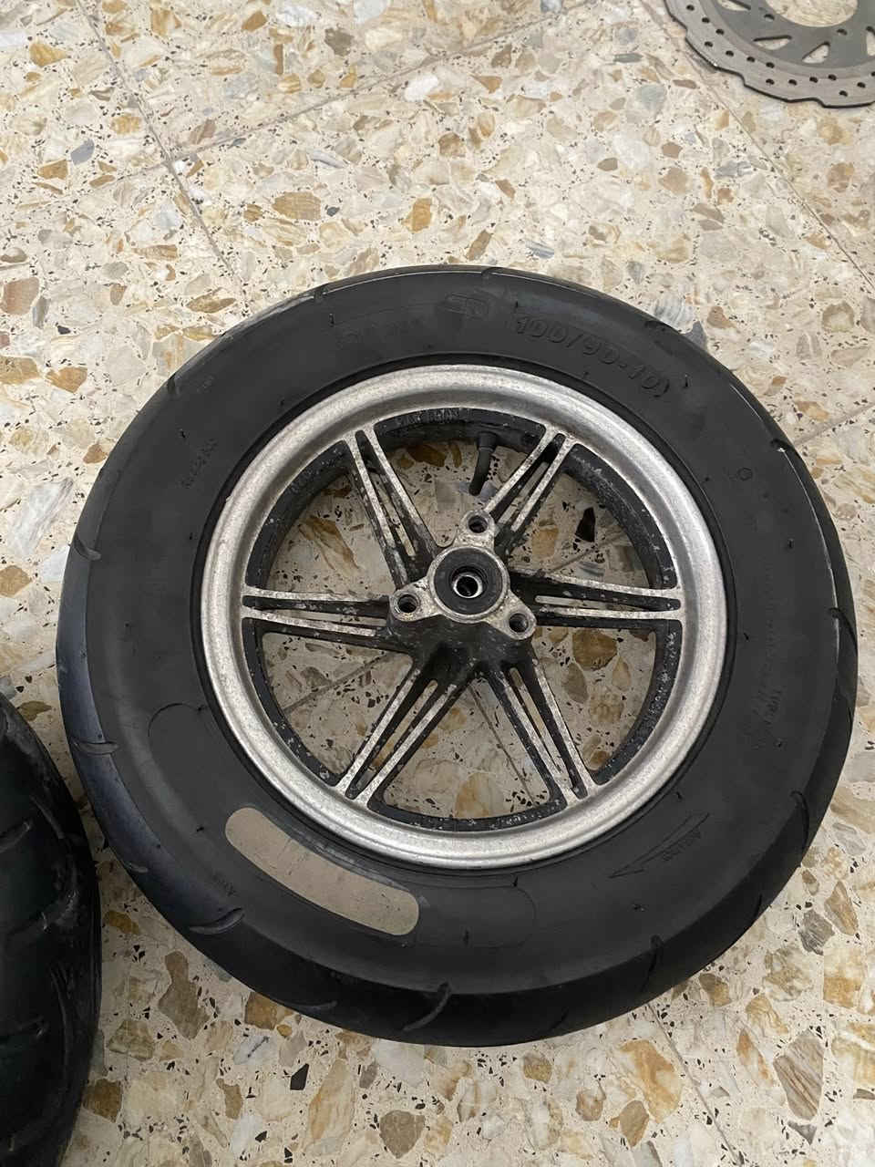 سلام عليكم ويل نجمه البيع مكفول من كلشي مكان بغداد رقم ***********
