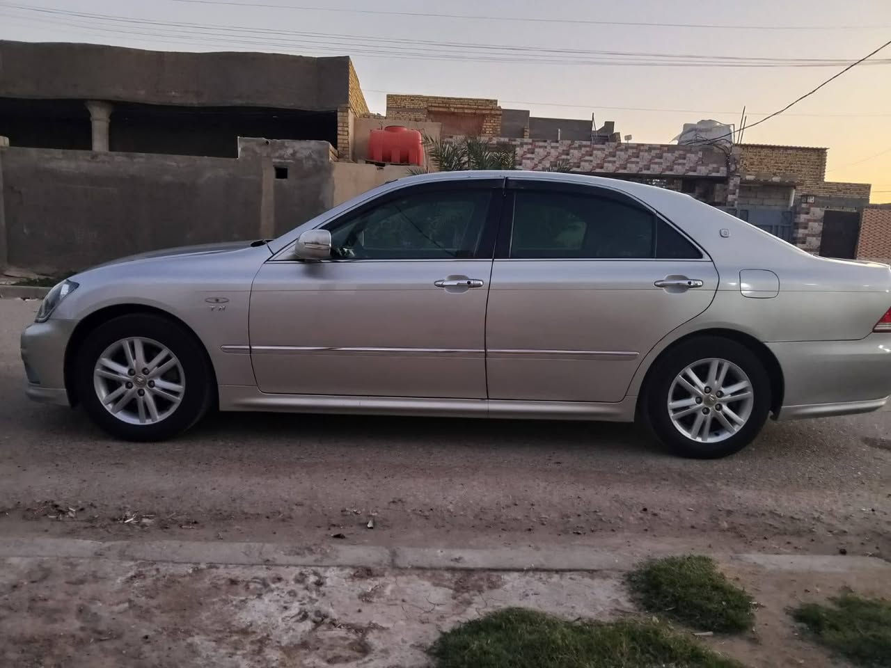 شاهينه أدوات كصت قماره دخول جديد 
        4دكم سياره جديده كلش 
كرستال اصل
حداديه تواير جديدة
ست بصمات ستريت كهربائي ربع كشنات كهربائي مري شفط 
المكان ميسان 
السعر 55.     ***********.    ***********
