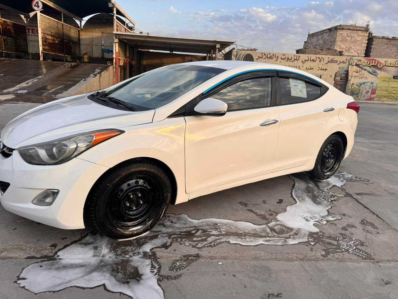 السلام عليكم للبيع ومراوس دخول جديد
النتره 2014اصل 
لون ابيض  
كصتين  شغل باجات 
متومه شمالي    أرقام وسنويه  29
نضافه 100/100
مكينه كير اكسل كفاله
مكينه 2400 جي تي اي 
مسجل دمام 9سماعات
كشن كهربائي +تدفئه
فقط فتحه 
تبريد ثلج منضومه جديده شاده 
نضافه كشر 100
نضافه داخل 100
حجر بيئة موجود بلادي
تخم تاير جديد
سعرها 53  وبيه مجال ب
سياره خير من الله الف ما ذب عليه
مكان سياره بصره  
*********** واتساب فقط البصرة, العراق
