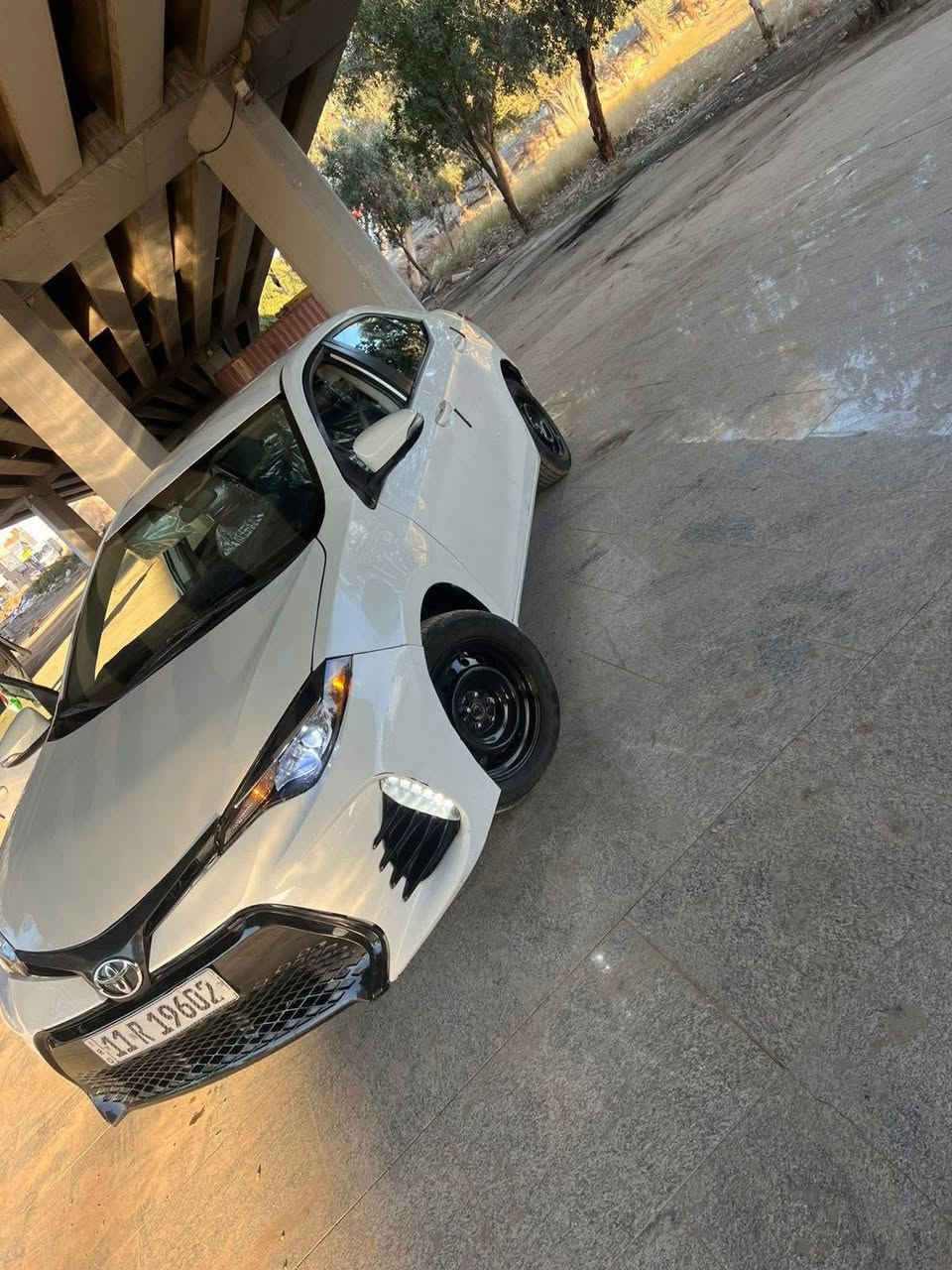 سلام عليكم كورلا موديل 2014.                             السياره حلو او خير من الله حداديت السياره 100/100كوليته جديد كير السياره جديد مكينته حلو خير من الله السيار بيه منضومته زنون عليه بچمه امحدث نضام ECO اقتصادي كولش تايراته نضيف نسبت 90/100 ضربتهً ماواصله شواصي صور الحادث مالته منشورات السعر 120او بيه مجال حك الجيه مكان السياره بغداد الكاظمية رقمه انكليزي رقميه ***********
