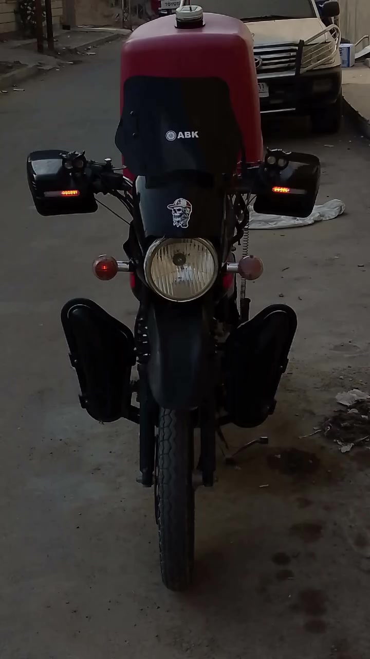 سلام عليكم دراجه  بوكسر البيع مدويل 22مجفته وكاله سنويه ورقم بغداد تحويل ثاني يوم  المكان بغداد رئاسه مال عبيدي شارع جامع قرب الكماليه ***********موجود واتساب
