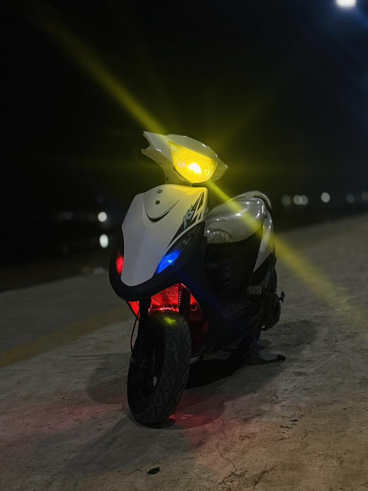 من رخصت الادمن .. دراجه ماكس عدله لبيع شرط كفاله مكينه مامفتوحه تزويد رياضي  شغاله سلف هندر كهربائيات كامله تحتوي على مظخمً صوت السعر خاص *********** المكان قضاء الغراف
