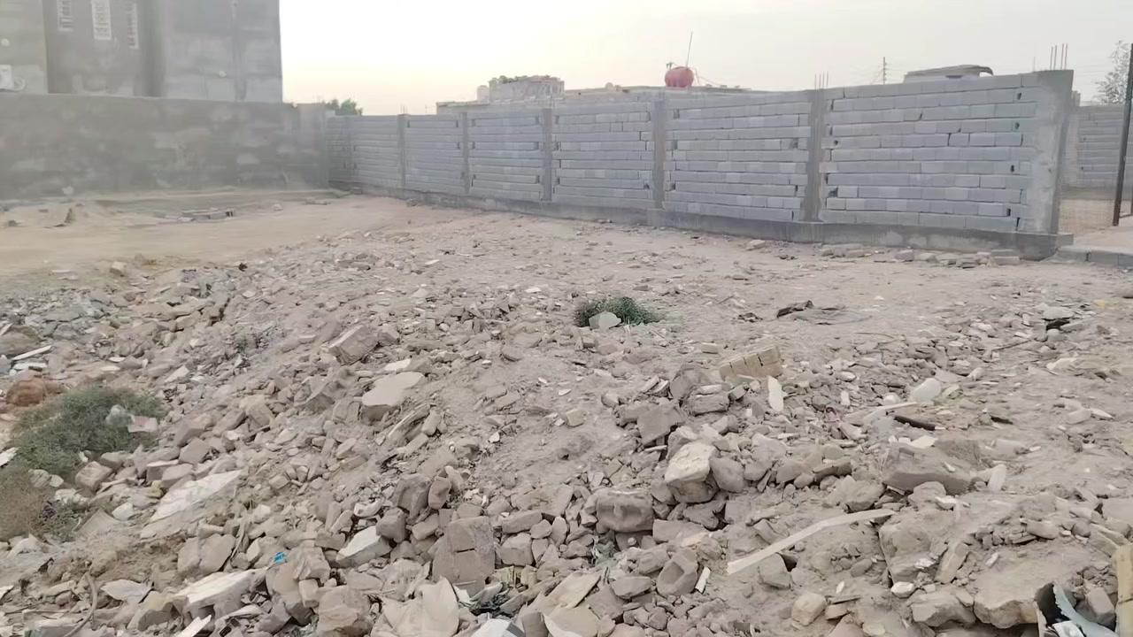 السلام عليكم قطعه للبيع بالخيط شارع السيدة نرجس النزلة الأولى للبيع المساحه 500متر تقريبا

للاستفسار الاتصال على الرقم ***********
