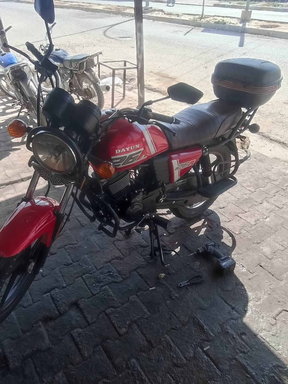 ماطور للبيع موديل 23 كبس جديد مصرف ما بيها بعد لوك ***********
