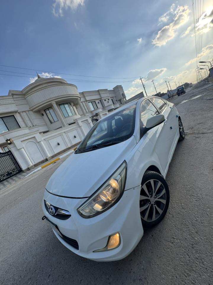 السلام عليكم .."
اكسينت 2015
ماشيه ١٠٠ الف 
خليجيه فول 1/1 
فتحه سلايت 
داخل بيجي 
تحكمات استيرن 
شاشه ايباد 
ويل فراشه 16 تاير
محرك 1600 دوش
اشاير مري 
رقم بغداد دولي بسمي شرط التحويل
السيارة بيها قطع صبغ وخدوش  
مكان السياره بغداد ( الدورة) 📍
السعر 100$ وبيها مجال بسيط
الرقم للبيع فقط 
***********
