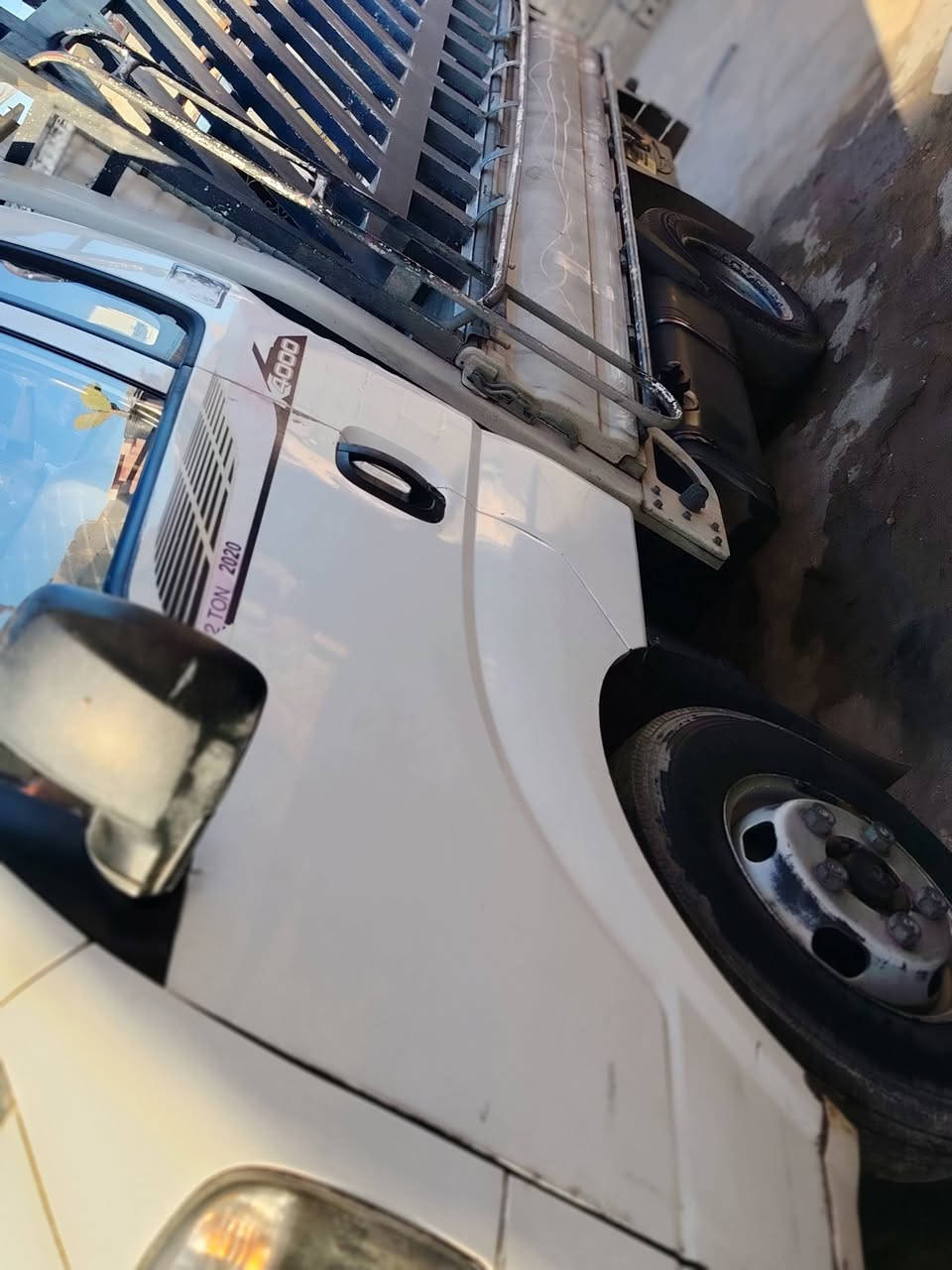 سلام عليكم كيا فحل للبيع موديل2014مكفوله رقم بابل تدفئه تبريد تخم تاير جديد باسمي. مكاني  كربلاء السعر 120 وبيه مجال. لاتصال علئ الرقم***********. ااسيا ***********.
