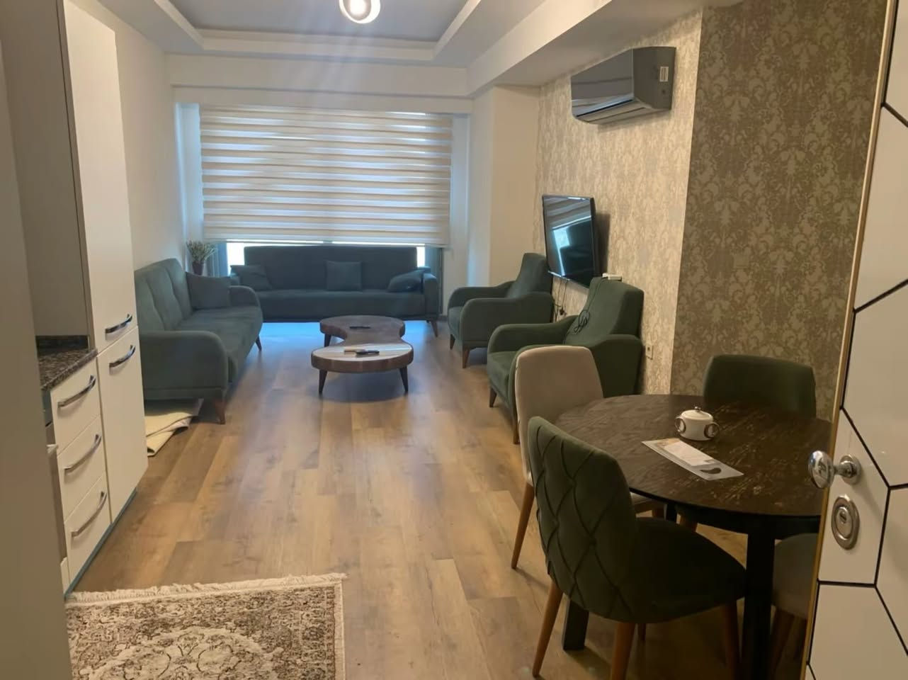 ***********
شوقە   MRF QUATTRO بۆ كري لە كواترو تاور   
🔵 2+1 دوو ژووری 
🟤 91 متري
🔵  دوو ژووری نووستن 
🟤 هۆڵ
🔵 چێشتخانە
🟤 بلکۆن
🔹🔹🔹🔹🔹
شقة غرفتين وصالة  الايجار  من مجمع كواترو تاور 
🔹 2+1  
 🔸91م
🔸 غرفتيننوم
 صالة 
🔸مطبخ 
🔸حمام 
 🔸بلكون 

***********📞
