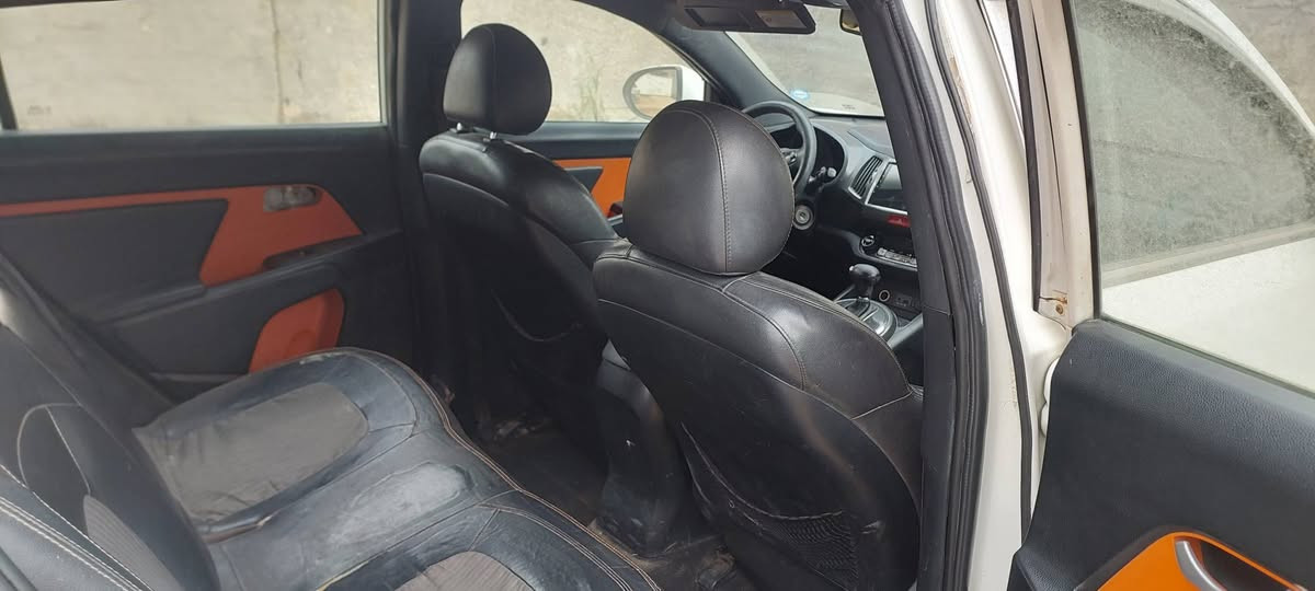 سلام عليكم كيا سبورتج ٢٠١١ فول بنو راما صبغ عام وارد خليجي السياره جاهزه رقم سليمانيه جديد 
سعر ١٠٥ ورقه وبيه مجال 
مكان واسط العزيزيه 
***********
***********
