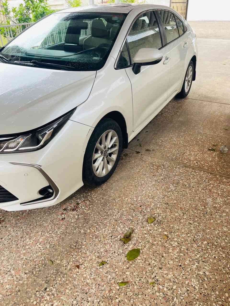 تيوتا كورلا 2022 ساز 
سياره مكفوله من الصبغ
بيها حالوب 
السياره فتحة سقف 
حساسات اماميه وخلفيه 
مري شفط 
ماشيه 80 الف
السعر 16 $ وبيه مجال
***********
