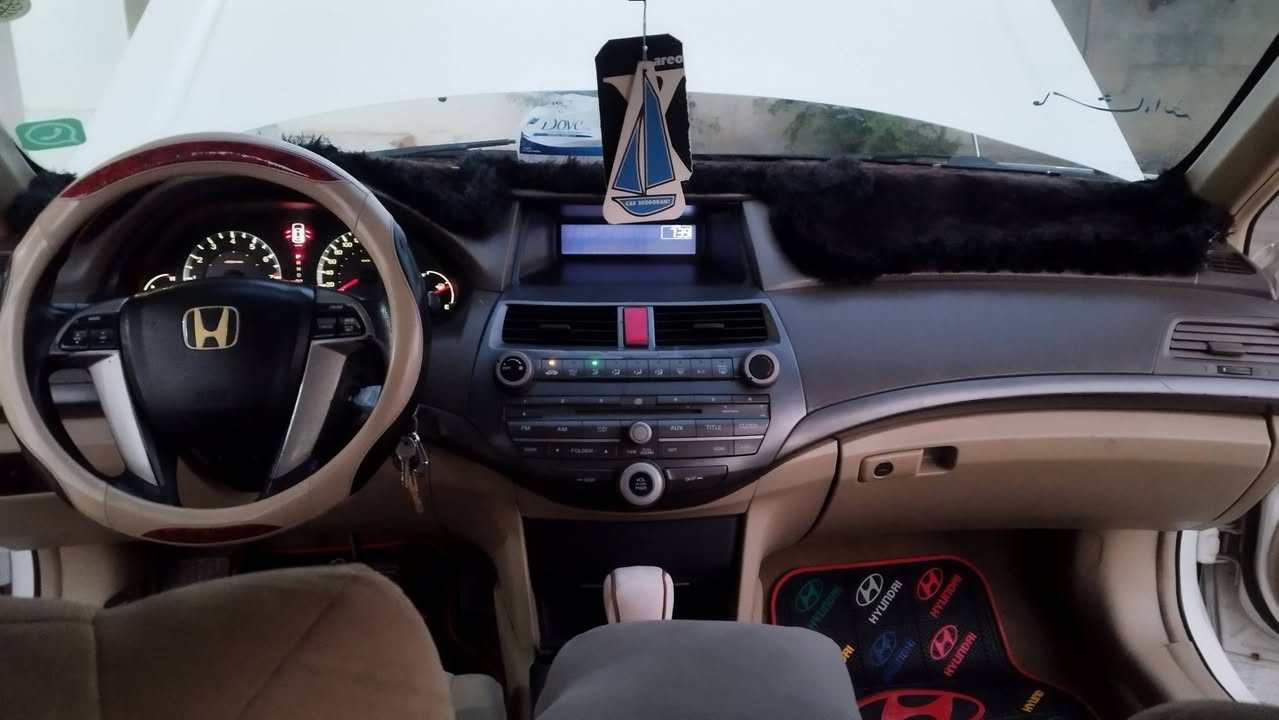 السلام عليكم. هوندا أكورد 2008خليجي نضيفه مال بيت مال جناي گير محرك كله شرط ماشاء الله كما موضح بل صوره صدر جديد هزه جديده تخم تاير جديد. الضرر موضح بل صوره الجيهتين نفس ضرر بس رش السعر 85/ صلاح الدين بيجي  ***********
