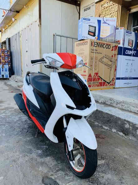 شمعة يابانية دراجة كفالة  بلاديه شرط حتى برغي ممفتوح بيها ضفيرتها بلادية دراجة شلعة ومعدل يخبل ترايها ماشي 5تالاف عليها إدامة من كلشي أي نقص مابيها غراضها كاملة مكاني بغداد حي النصر ***********
