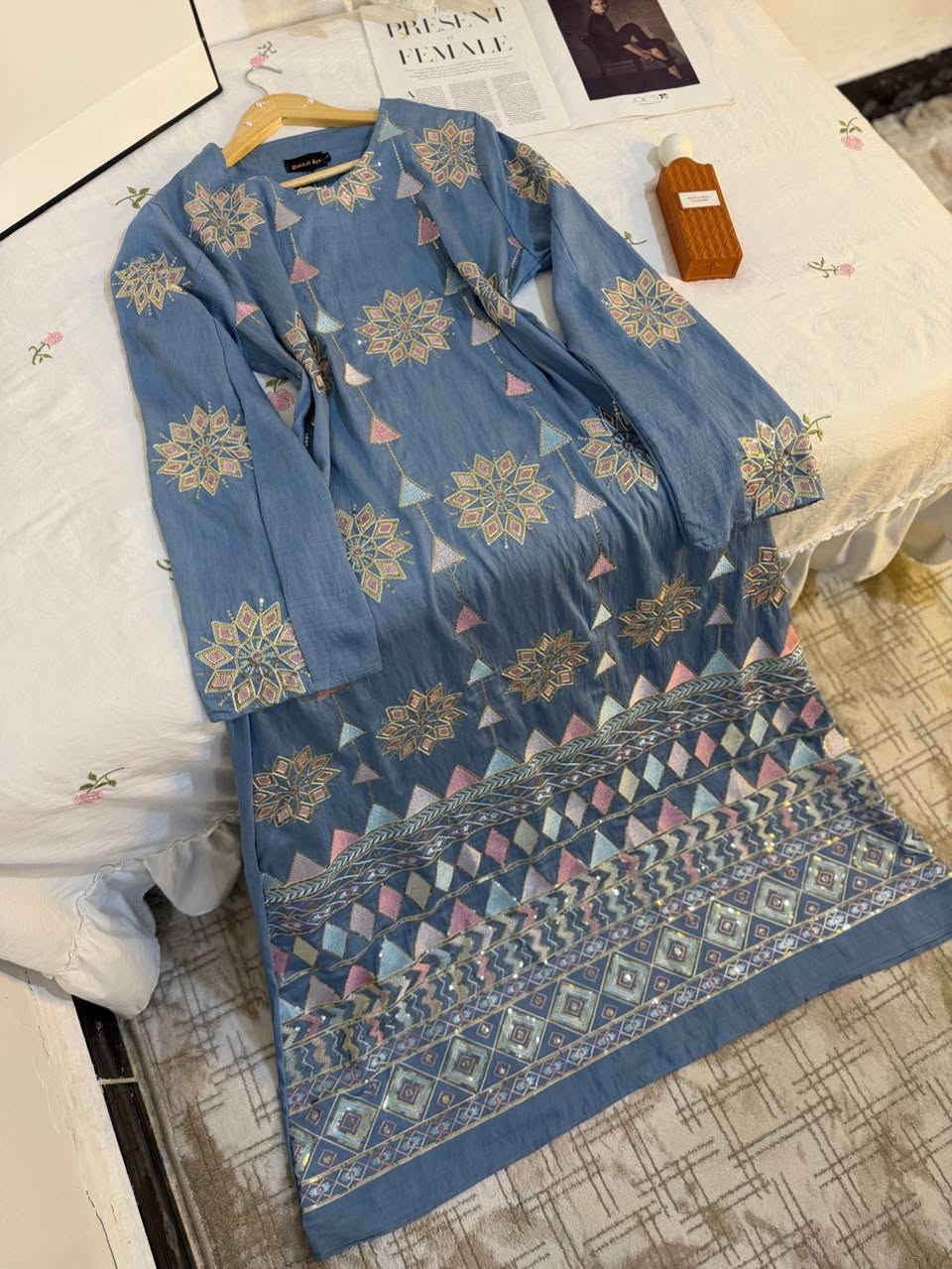 أناقة  تليق بطلتج 🎀💅 يمووتن بالحقيقه واذا طفرت مرجوعه🙈
قطعة Vip صممت  لتمنح أناقة هادئة وقماش يحاكي الجودة في كل تفصيل .

نوع القماش :  كتان قطني طبي   ترتر شغل يدوي كواليتي عالي  غسل ولبس  

طول :  145 cm من الكتف

سعر: 40,000 ✅

 L, XL, 2XL, 3XL : قياس

توصيل لكافة محافظات العراق ومناطق بغداد 5،000


**إذا كنت صاحب هذا الإعلان وتريد حذفه لأي سبب، رجاءا أرسل رسالة إلى الدعم الفني**