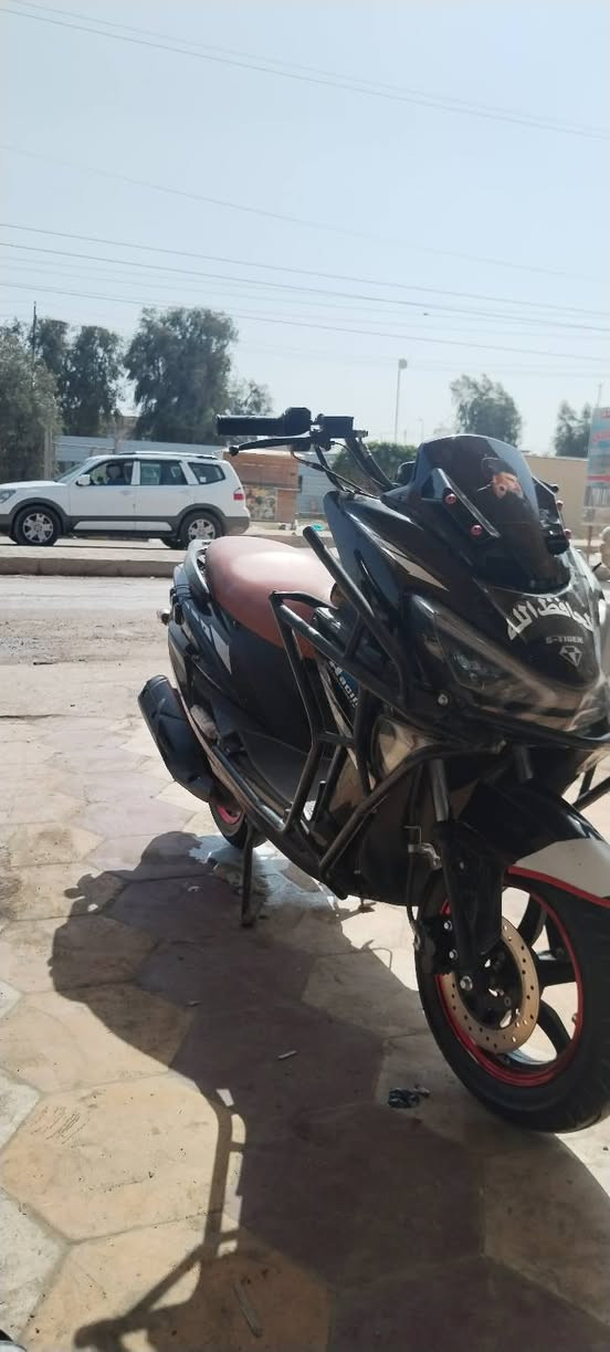 دراجه اكس ماكس موديل 2024 دراجه كافه عامه ماناقصه اي شي دراجه خير من الله بصمتين وسويج دراجه فول السعر 1100 وبيه مجال وهاذه رقمي ***********
