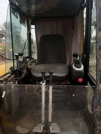 حفاره • جي سي بي • موديل ٢٠٠٤