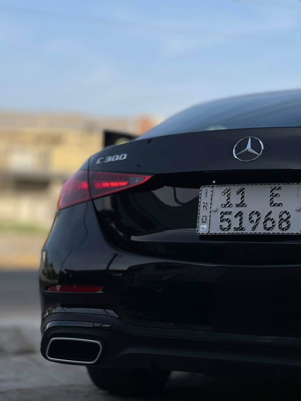 للبيع
مرسيدس C300
2024

المواصفات:

فتحة سقف بانوراما قطعتين •

خمس كاميرات •

رادارات محيطيه 360 •

# دفع خلفي .

داخل كاربون فايبر•

صندوق كهربائي ويفتح ويغلق بحركه الركل •

ماشية: 18 الف كيلو متر قابل للزياده • محرك 4 سلندر تيربو - اقتصادي وقوي • كير 9 نمر.

بصمة ٤ ابواب •

تسخين وتبريد الكراسي وحفظ ميموري ٣ وضعيات • للسائق ووضعيتين للراكب

شحن وايرلس •

انطمة قيادة •

(eco, comfort, sport, sport+, individual)

نظام حفظ وضعيات الكراسي

Seats)

كراسي كهرباء .

مرايات كهربائية 

رادار بالمري .

تحكم ستيرن وقيادة ذاتية

شاشة كبيرة ايباد •

Navigatio)

• Apple CarPlay & Android Auto

قطعتين Burmester نظام صوتي

إنارة داخلية ملونة64لون

Lighting)

نظام مراقبة النقطة العمياء •

رادار أمامي - تنبيه تصادم •

نظام تتبع المسار / تنبيه الخروج من المسار .

كاميرات 360 درجة + حساسات أمامية وخلفية • متحركه LED كشافات •

رادار في العلامة

تعتيم مرايات.

اصطفاف ذاتي

حادث السيارة كلين فقط الباب الخلفي مفتوح ومصبوغ

السعر جدا مناسب 🔥

للاستفسار***********

العنوان بغداد الطالبيه
