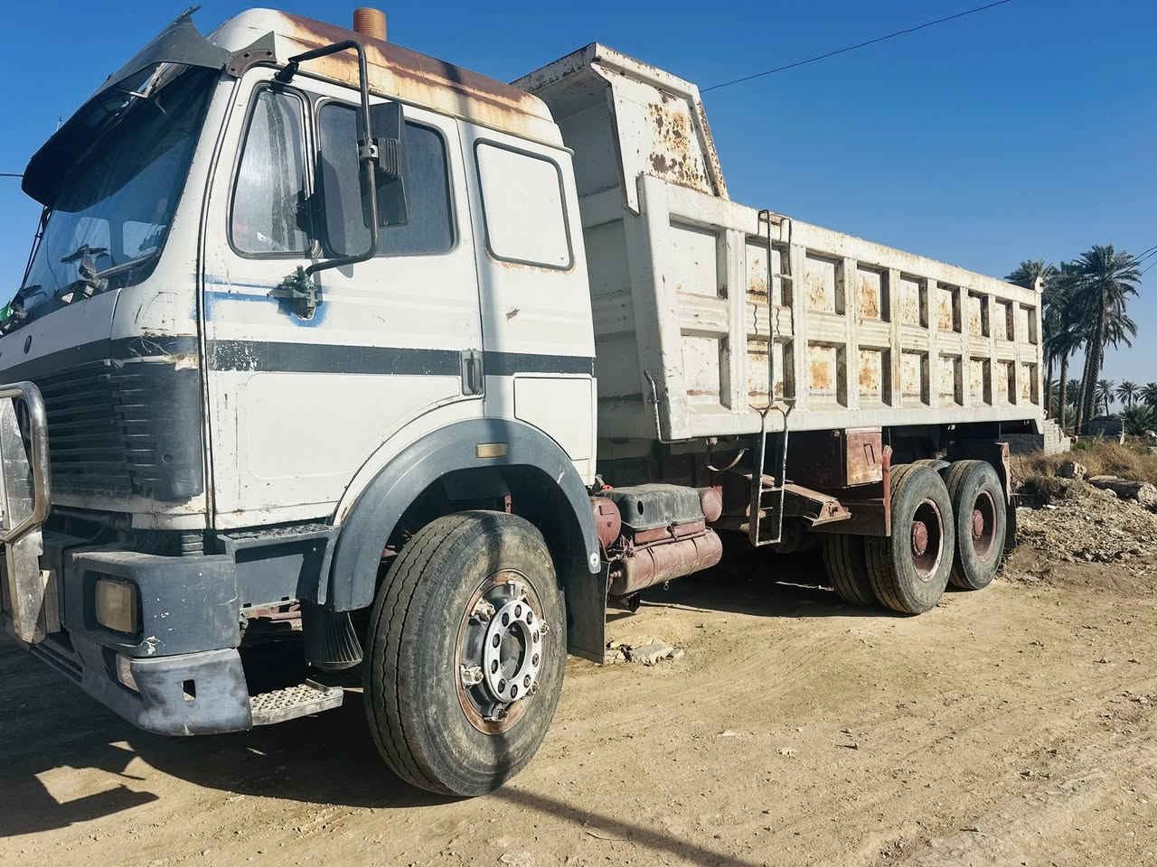 السلام عليكم ألبي موديل 97للبيع مجموعه جي أف مربطه قاطه مقطوره مكينه كير خير من الله جاهزه
 للشغل ‭0771 883 4903‬
مكلف بالنشر
