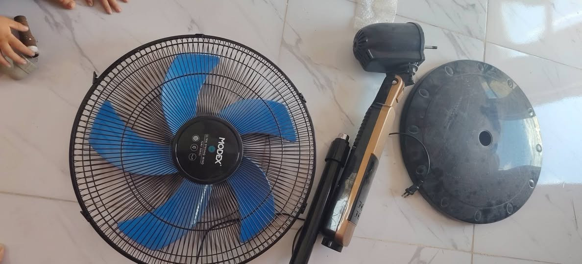 مروحة موديكس البريطانية اخو الجديد استخدام كلش قليل للبيع بداعي السفر وب 50 الف


**إذا كنت صاحب هذا الإعلان وتريد حذفه لأي سبب، رجاءا أرسل رسالة إلى الدعم الفني**