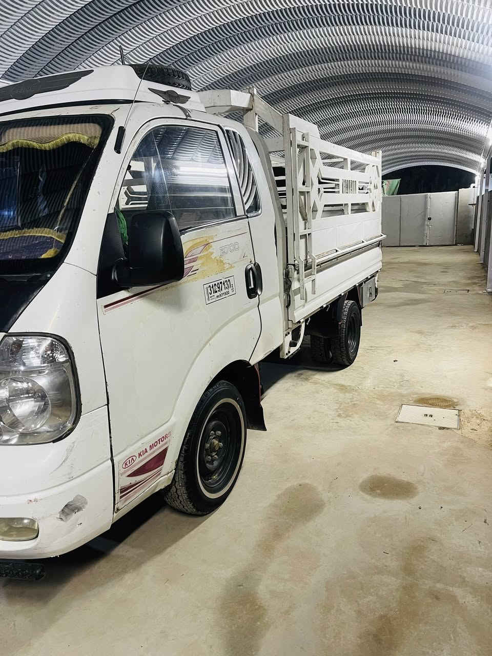 السلام عليكم
 كيه حمل
 موديل ٢٠١٢ 
رقم ديالى 
تخم تاير محمور ١٣/٥ 
اكسل وكير ومحرك مكفولات 
السياره نضيفه وعلا ايدينه 
مدوشمه 
السعر ٩٧ وبيه مجال قليل 
مكان السياره ديالى الخالص 
رقم صاحب السياره ***********
