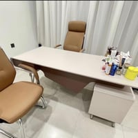 ميز مكتبي • للبيع • من العالمية