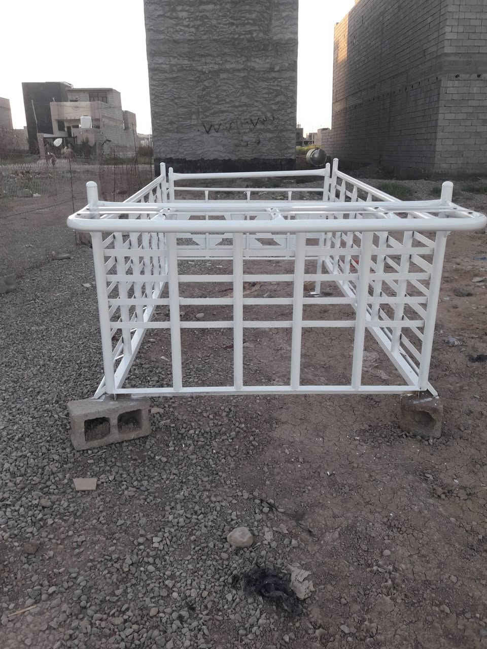 للبيع محجرنثيه اخوالجديدتفصال ثقيل السعر٣٦٠مكاني ديالى بعقوبة الشراي يتصل***********
