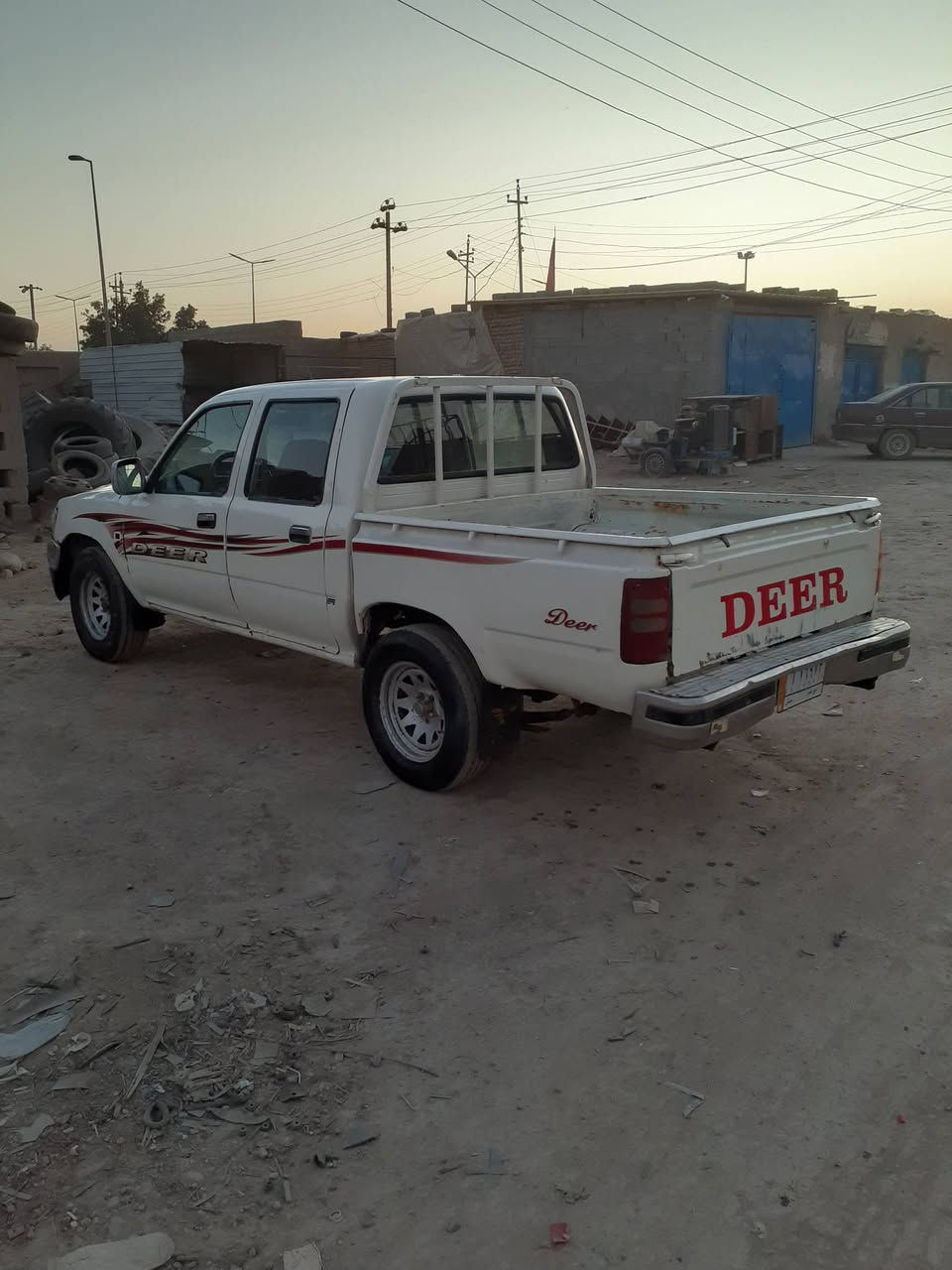 السلام عليكم دير ٢٠٠٦ مصبوغه عام محرك وكير نضيفات حداديه وتيرات  نص عمر سنويه نافذه شرط التحويل رقم ذي قار السعر ٣٠ ورقه بيها مجال مكان السياره ذي قار الفجر اتصال *********** او ***********
