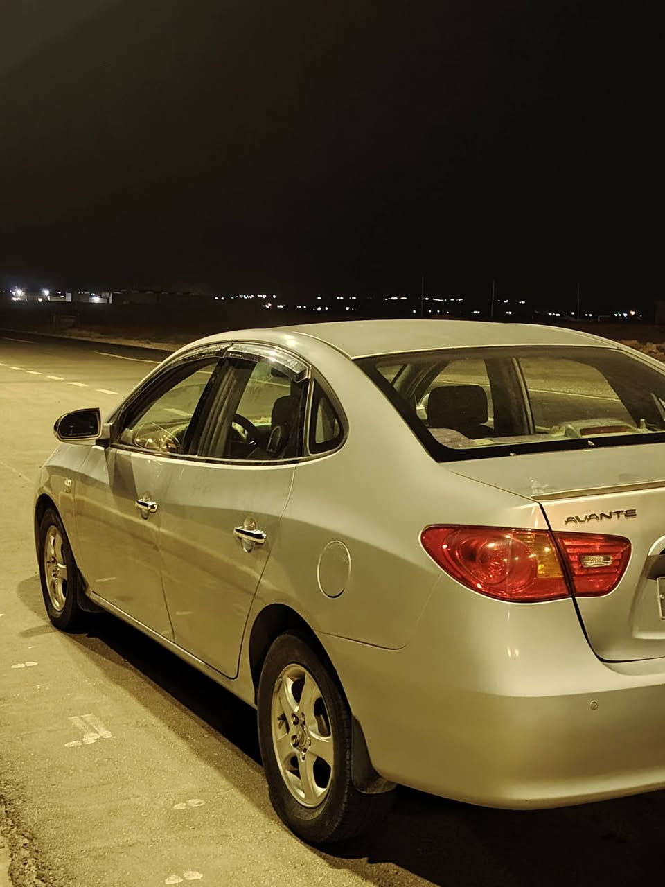 السلام عليكم افانتي للبيع رقم صلاح الدين تحويل مباشر نظيفه 
صدر جديد تبريد ثلج لمس تواير جدد صبغ شبر عد قبق البانزين باقي التفاصيل اتصل /***********
