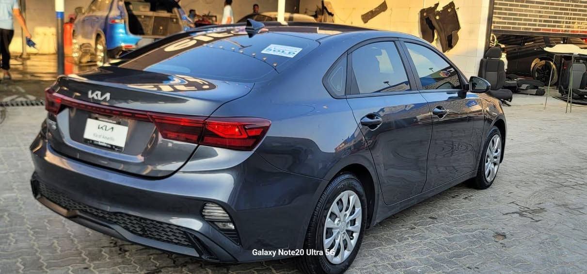 فورتي موديل 24 رقم بغداد معوقين بعد سنتين تصير حره السياره جديده دخول ع ايدي السياره ماشيه 27الف السعر ب 135مكان السياره كربلاء رقم الهاتف ***********
