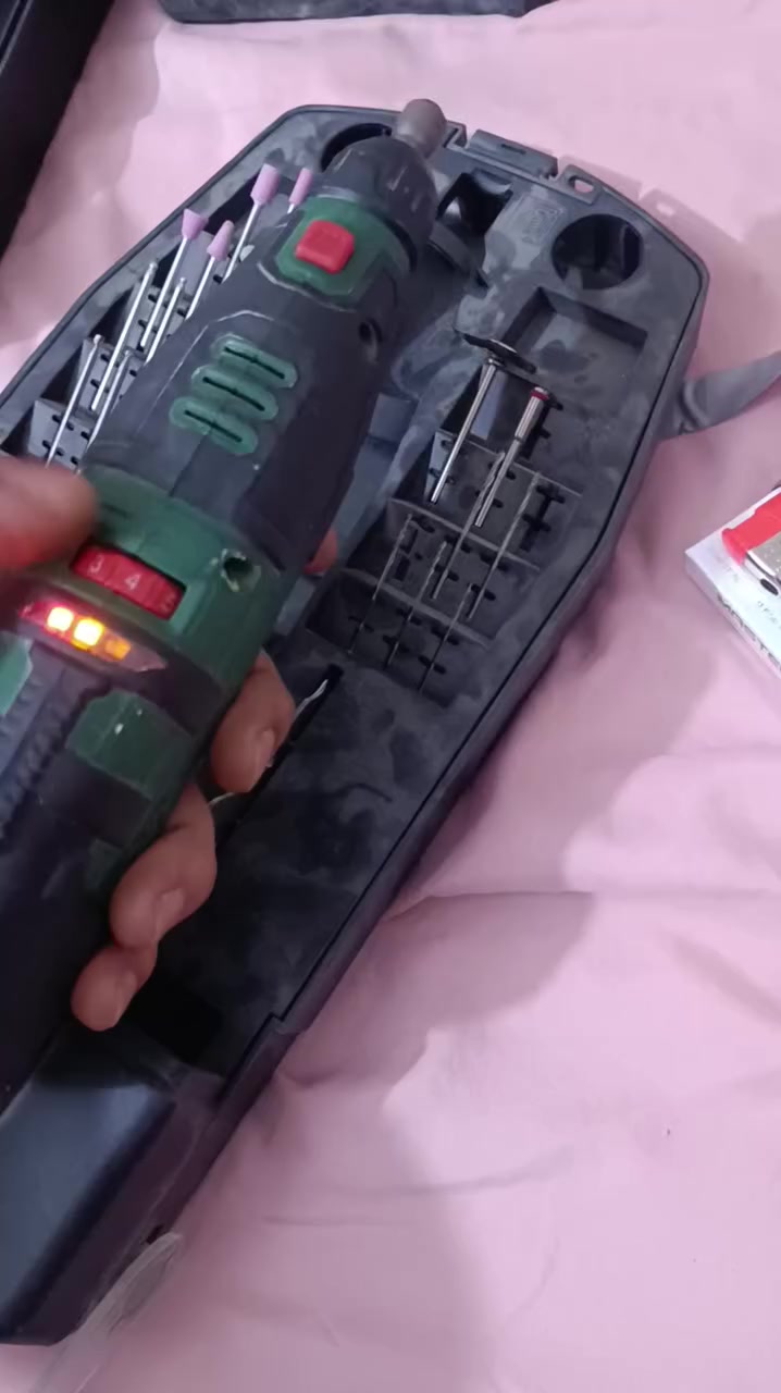 فرطونة +دريل 
حط سعر وبالعافيه


**إذا كنت صاحب هذا الإعلان وتريد حذفه لأي سبب، رجاءا أرسل رسالة إلى الدعم الفني**