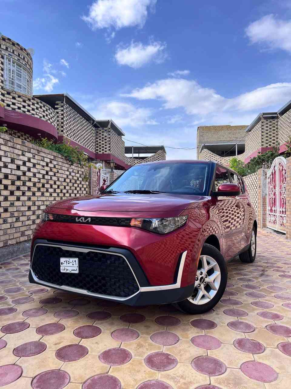 سلام عليكم
كيا صول 2024
اللون مشمشي مميز بجم كبس
وارد أمريكي حادثهة ابواب ثنين وجملغات أمامي وخلفي
كما موضح بالصور
دخول جديد رقم فحص 
مكينة ٢٠٠٠ دوش

مواصفات LE 
رادار أمامي 
كشنات جلد احمر مطعم باسود
رادارات جانبيه مع نقاط عمياء
تحديد مسار 
مثبت سرعه 
تلفزون شاشه تحكم 
كيجات دجتل
ويل كب مع تخم تاير شركه
عداد المسافه 19 الف مشي امريكا
السعر 138
باقي التفاصيل
***********
