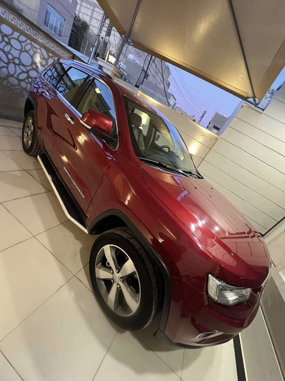 السلام عليكم 
جيب لمتد بلاس 
موديل 2015 
فول موصفات 1/1
3 شاشات
ماشيه 22 km 
مكفوله كفاله عامه
اخت الزيرو 
السعر265ورقه 
مكان السياره بغداد السيديه 
للاستفسار ***********
