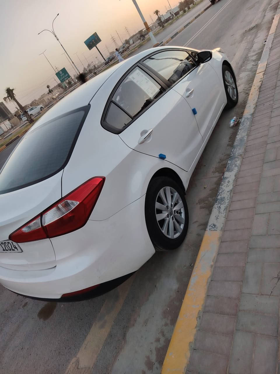 سلام عليكم كيه سيراتو مديل 16 مكفوله البيع هذا رقمي *********** أبو منتظر
