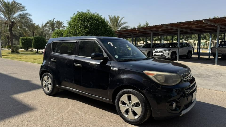 صول ٢٠١٦
صبغ حزام
رقم بغداد
محرك ١٦٠٠ gdi 
تحكم ستيرن
كشنات جلد
كامرا 
تايرات امامي جديده
باتري ايسي ديلكو جديد
منظومة تبريد جديده بالكامل ( كمبريسر اصلي راديتر غاز بخاخات) 
ماشيه ١١٠ الف ميل
السعر ٩٠ وبيها مجال 
مكاني زيونه
***********
