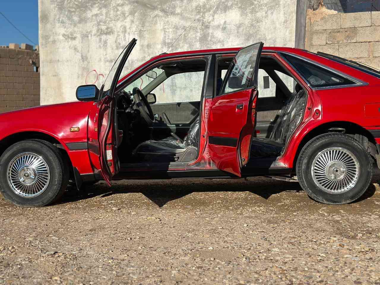 مازدا 8 بخ لا صرف ولا بخار نوزل مو كابريتر
 صبغ عام جمالية كلها بلادية
حدادية ممتازة  كهربائيات شغاله فتحه سقف شغاله  سلايت ورفعه   ترايك وين ما يعجبك تركب وتطلع سيارة جاهزة 
*********** مكانها ديالى بعقوبه مكلف بالنشر السعر 41 بيها مجال
