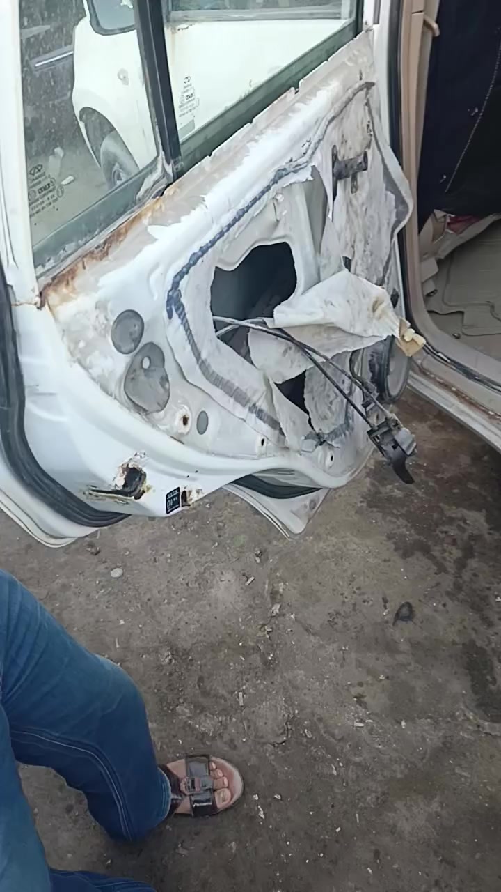 م صلى على محمد وال محمد 

ورشة احمد الشهد :  تصليح مكائن جام وإقفال الابواب 

العنوان البصره تقاطع الجمهوريه مقابيل معهد النفط 
رقم الورشه : *********** 

يتوفر لدينا اقفال ابواب كوري عام  كتنرول جام ب انواعها 
تصليح احزام امان
تصليح كنترول جام ب انواعه 
سنتر لوك جميع انواع السيارات 
اقفال ابواب تاهو 
قفال صندوق كوري عام 
قفال لاندكروز وبصمات لاندكروز  
مأطور جام ب انواعه
