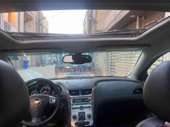 شيفروليه ماليبو (موديل 2012 LT بريمير)🖤🔥

⚙️ محرك 2.4 لتر – 4 سلندر
⚙️ كير أوتوماتيك
🛡️ نظام مانع انزلاق
🛣️ مثبّت سرعة
🔑 تشغيل عن بعد
🔊 نظام صوت نقي
🪞 مرايا كهربائية
💺 كشنات كهربائية مع تدفئة
🚗 حادث أمامي دعامية وبنيد – كله راجع بلاد
🧼 استخدام خاص والسيارة نظيفة
🔢 رقم بغداد جديد وهزّة جديدة
📏 صدر 100% أمامي وخلفي
🛞 طخم تايرات
❄️ تبريد فووول

السعر: 78$ بيها مجال 
مكان تواجد السيارة: بغداد
رقم صاحب السيارة: ***********

الصفحة مكلف بالنشر
