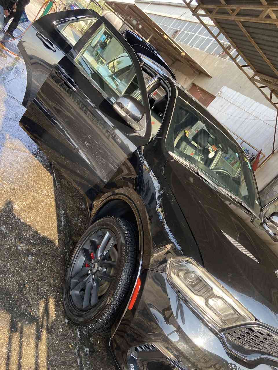 دوج  دورنكو2024Gt  فول مواصفات
اللون اسود
محرك v6.    3600
فتحة سقف
حساسات خلفية
اشاير بالمري 
كشن  داخل اسود مع هيط احمر 
المري الجانبية بيها خاصية النزول عند الرجوع
الابواب الامامية بصمة
رادار ومثبت سرعة
نظام تثبيت السرعة التكيفي
نقطة عمياء
جنطة كهرباء
فتحة سلايد
اطفاء ذاتي
ستيرن تدفئة
تشغيل عن بعد
توقف ذاتي عند الرجوع 
‏parksense automatic braking
توقف ذاتي امامي
كشنات جلد كهرباء ترحيب وخزن
الكشنات الامامية تدفئة تبريد
الكشنات الخلفية تدفئة
ستيرن كهربائي
وضعيتان قيادة
لايتات زنون
كامرة دوارة
شاشة كبيرة
تبريد 3 قطع
ماشية 22ألف ميل
حادثها جاملغ امامي جهة السايق وبنيد مبدل ودعامية. باب سايق بيه ربع صبغ
السعر  280 قابل للتفاوض
جاملغ عكس سائق بي بارد وتكحيل

رقم بغداد
مكان السياره / بغداد _كم ساره  
للاستفسار الاتصال +واتساب ***********
