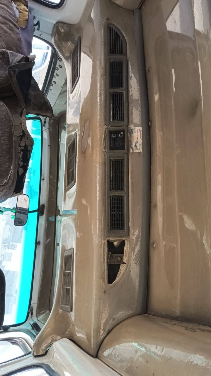 سياره 2009 للبيع سياره شغاله سعر 10 اوراق وبيها مجال قليل مكانه بغداد ابيع بدون راعيهه سياره باسم مره والمراه بيتهم بالشعله ابيع بدون راعي‏‪0787 568 8245‬‏
