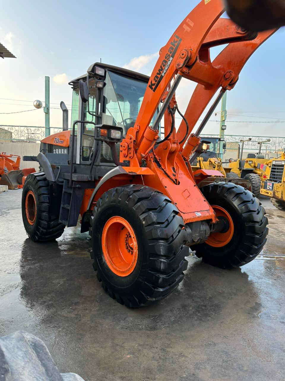 متوفر داخل شركة المستورد احمد العوادي للتجارة العامة 
دخول جديد للعراق 🇮🇶 كاوسكي 70 Z7 وارد اليابان 🇯🇵 
فول ميكانيكي بدون بيئة بدون ادبلو تخم تاير كفاله كفاله عامه
عنوان الشركة النجف شارع المطار عامود 47 📍
للاستفسار ***********
