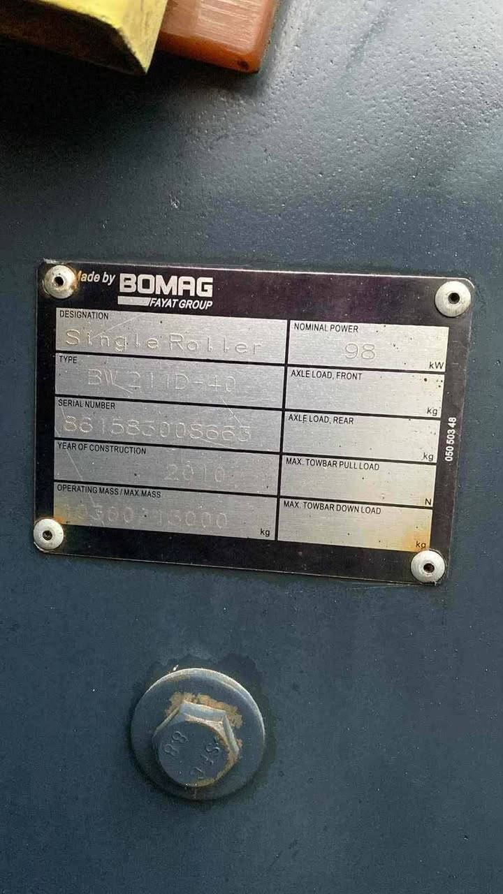 سلام عليكم حادلة بوماك موديل 2010 منفيست إقليمي  يسجل ***********(***********
