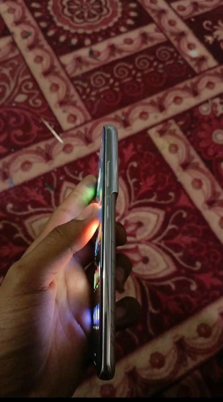 السلام عليكم
الترا s21
جهاز نضيف فول عيبه فقط ضهره مكسور 
الجهاز يدعم شريحه وحده +شريحه كترونيه
مكاني بغداد لا يوجد توصيل


**إذا كنت صاحب هذا الإعلان وتريد حذفه لأي سبب، رجاءا أرسل رسالة إلى الدعم الفني**