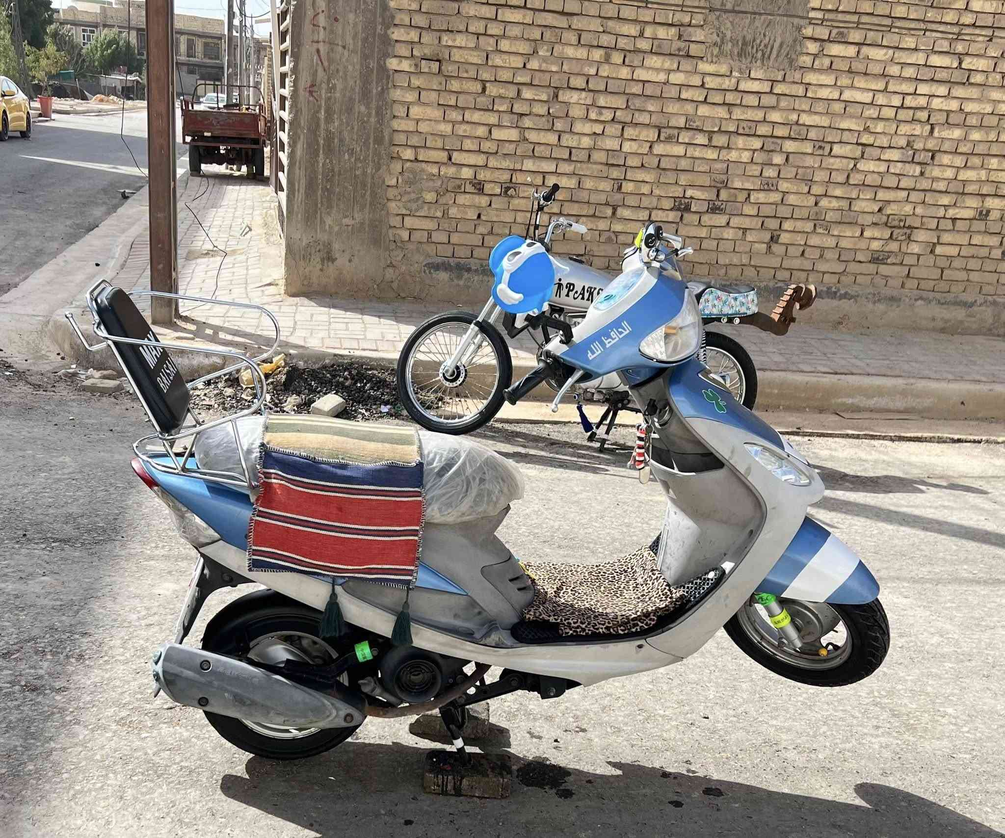 (وكاله عامه)اسلام عليكم ماكس منغولي لبيع فول نضافه وشلعه وملاح برغي مامفتوح بيه تجي وين مايعجبك تفحص صاله اقل سنه من طالعه من وكيل دراجه خير من الله  العنوان ديوانيه السعر خاص رقم***********
