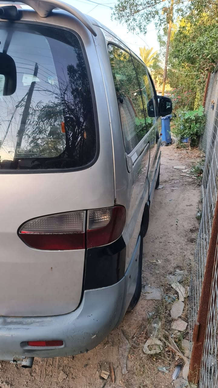 فاره ٢٠٠١ مصفره هيئه وضريبه السنويه مجدده لغاية ٢٠٣٠ مشروع  وطني رقم بصره باسمي بلاديه نظيفه جدا كامله من كل شي. ..54$ورقه...***********
