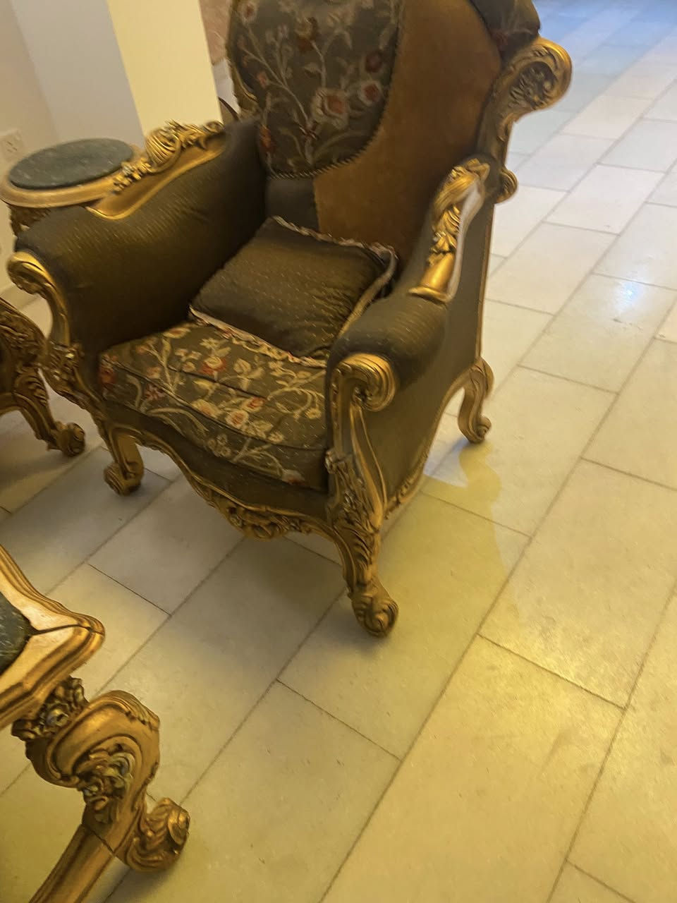 السلام عليكمغ
تخم ملكي مصري السعر مليون
غرفة نوم مصرية السعر مليون
استعمالهم قليل
الشراي يتصل
***********
مكار الغراض اليرموك اربع شوارع
